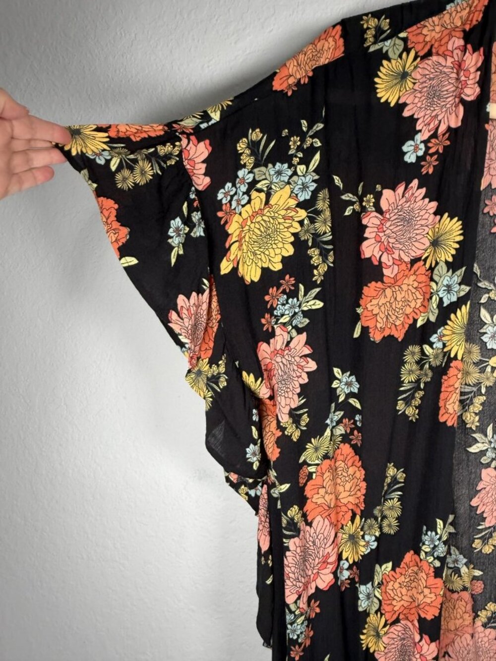 O'Neill Natalie Floral Kimono Cover Up Womens S Black Pink Boho Ruffle Resort - Picture 3 of 9